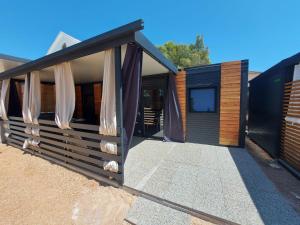 Fotografie z fotogalerie ubytování Anna Mobile House v destinaci Privlaka