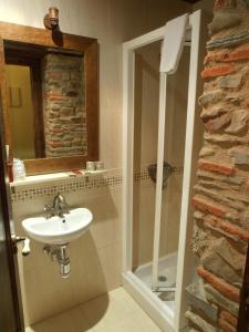Koupelna v ubytování Hostal Virgen de la Encina