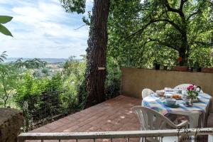 A balcony or terrace at Casa Marylou
