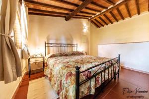 A bed or beds in a room at Casa Marylou