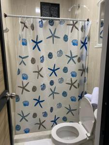 Ένα μπάνιο στο ALOJAMIENTO El Lago