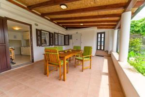 Posezení v ubytování Apartment Nerezine 7963b