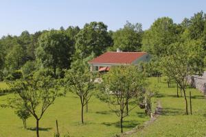 Zdjęcie z galerii obiektu Holiday house with a parking space Veprinac, Opatija - 7699 w mieście Veprinac +12 zdjęć