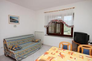 Postel nebo postele na pokoji v ubytování Apartments with a parking space Rabac, Labin - 7660