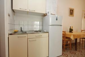 Kuchyň nebo kuchyňský kout v ubytování Apartments by the sea Opatija - 7848