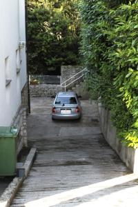 Zdjęcie z galerii obiektu Apartments with a parking space Opatija - 7831 w mieście Opatija
