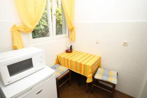 Zdjęcie z galerii obiektu Apartments with a parking space Opatija - 7831 w mieście Opatija