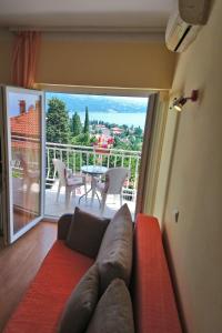 Fotografia z galérie ubytovania Apartments with a parking space Opatija - 7896 v destinácii Opatija