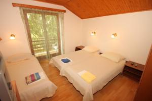 Fotografie z fotogalerie ubytování Rooms with a parking space Veli Brgud, Opatija - 7840 v destinaci Jurdani