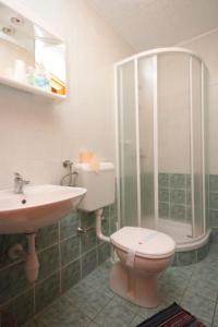 Fotografie z fotogalerie ubytování Rooms with a parking space Veli Brgud, Opatija - 7840 v destinaci Jurdani