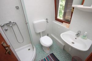 Fotografie z fotogalerie ubytování Rooms with a parking space Veli Brgud, Opatija - 7840 v destinaci Jurdani