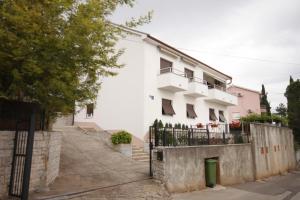 Fotografia z galérie ubytovania Apartments with a parking space Opatija - 7857 v destinácii Opatija
