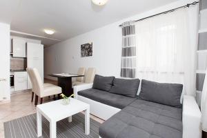 Część wypoczynkowa w obiekcie Apartments with a parking space Opatija - 7861