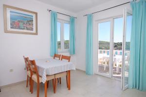 Balkón nebo terasa v ubytování Apartments with a parking space Lumbarda, Korcula - 9271