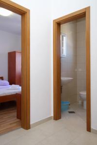 Koupelna v ubytování Apartments with a parking space Lumbarda, Korcula - 9271