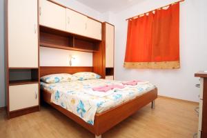 Zdjęcie z galerii obiektu Apartments by the sea Lumbarda, Korcula - 9302 w mieście Lumbarda