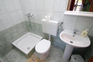 Zdjęcie z galerii obiektu Apartments by the sea Lumbarda, Korcula - 9302 w mieście Lumbarda