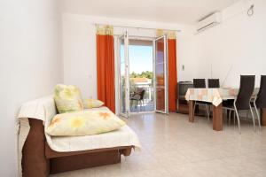 Zdjęcie z galerii obiektu Apartments by the sea Lumbarda, Korcula - 9302 w mieście Lumbarda