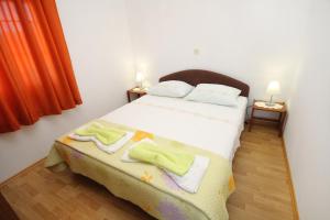 Zdjęcie z galerii obiektu Apartments by the sea Lumbarda, Korcula - 9302 w mieście Lumbarda