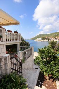 Fotografie z fotogalerie ubytování Apartments by the sea Brna, Korcula - 9293 v destinaci Smokvica