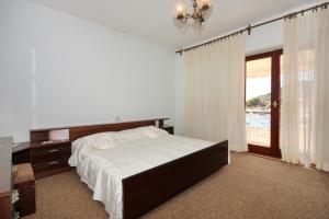 Fotografia z galérie ubytovania Apartments by the sea Brna, Korcula - 9187 v destinácii Brna