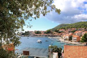 Fotografia z galérie ubytovania Apartments by the sea Brna, Korcula - 9187 v destinácii Brna