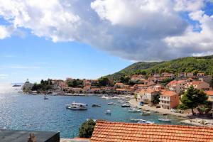 Fotografia z galérie ubytovania Apartments by the sea Brna, Korcula - 9187 v destinácii Brna