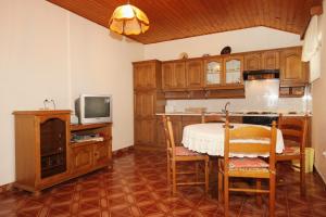 Fotografia z galérie ubytovania Apartments by the sea Brna, Korcula - 9187 v destinácii Brna