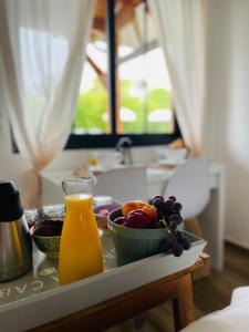 Comida na casa de hóspedes ou em algum lugar perto