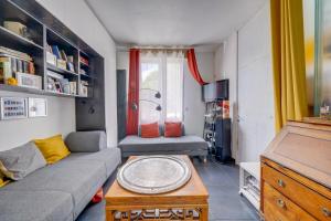 Χώρος καθιστικού στο Bordeaux centre, Appartement privatif et 5 chambres privées, piscine, parking