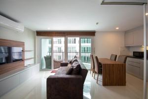 Kuchyň nebo kuchyňský kout v ubytování Mantra Beach condominium M257