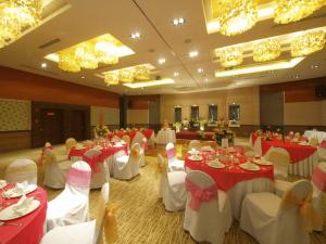 Restaurace v ubytování One Tagaytay Place Hotel Suites OFFICIAL ACCOUNT