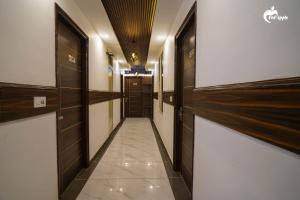 Manī MājraHotel Red Apple Near Railway Station Chandigarh的相册照片