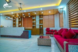 Hotel Red Apple Near Railway Station Chandigarh的休息区