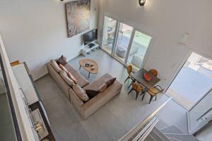Posedenie v ubytovaní Sofia Suite, a seafront hideaway !