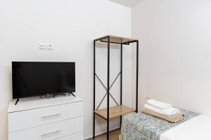 Posteľ alebo postele v izbe v ubytovaní Sofia Suite, a seafront hideaway !