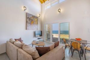 Posedenie v ubytovaní Sofia Suite, a seafront hideaway !