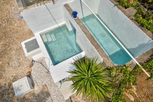 vista sulla piscina di Casa Vacanza Don Giulio 37 a Francavilla Fontana