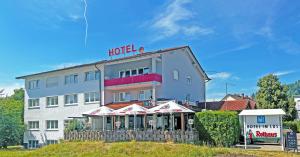 Budova, kde se hotel nachází