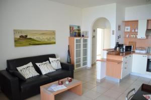 Kuchyňa alebo kuchynka v ubytovaní Ferienwohnung-Casa-Uta-Gardasee-Limone-Tremosine
