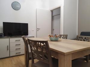 Et tv og/eller underholdning på Amunì