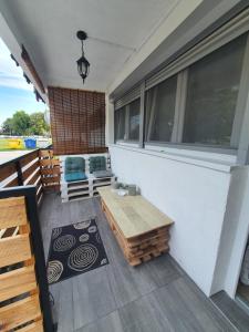 Balkón nebo terasa v ubytování Apartman Jež 3 De Lux - free parking, self check in