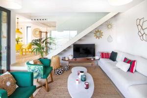 Χώρος καθιστικού στο Salobre Los Lagos 8