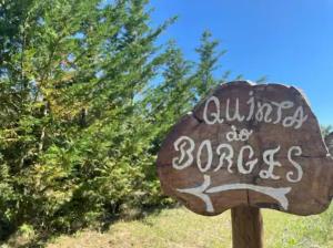 a sign that says all things do zones at Quinta do Borges in Guarda