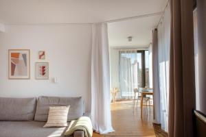 Posedenie v ubytovaní Spacious apartment close to Main Station / Galeria Krakowska