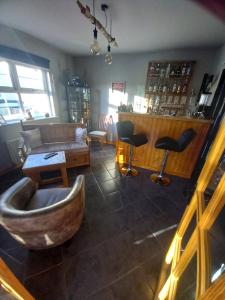 The lounge or bar area at Evaron House