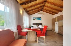 Posedenie v ubytovaní Luxury Villa Poquito
