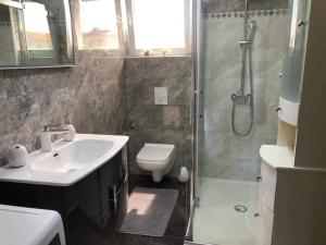 Koupelna v ubytování Apartament Maja + 18 fotografií