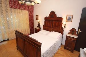 Fotografia z galérie ubytovania Apartments by the sea Arbanija, Ciovo - 9423 v Trogiri