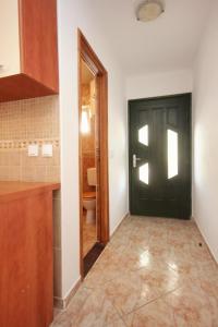 Fotografie z fotogalerie ubytování Apartments by the sea Stara Novalja, Pag - 9396 v Novalji
